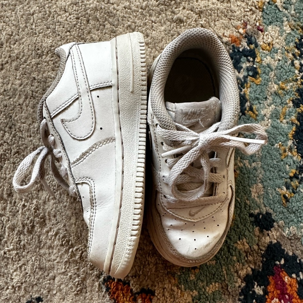 Nike toddler sz 9